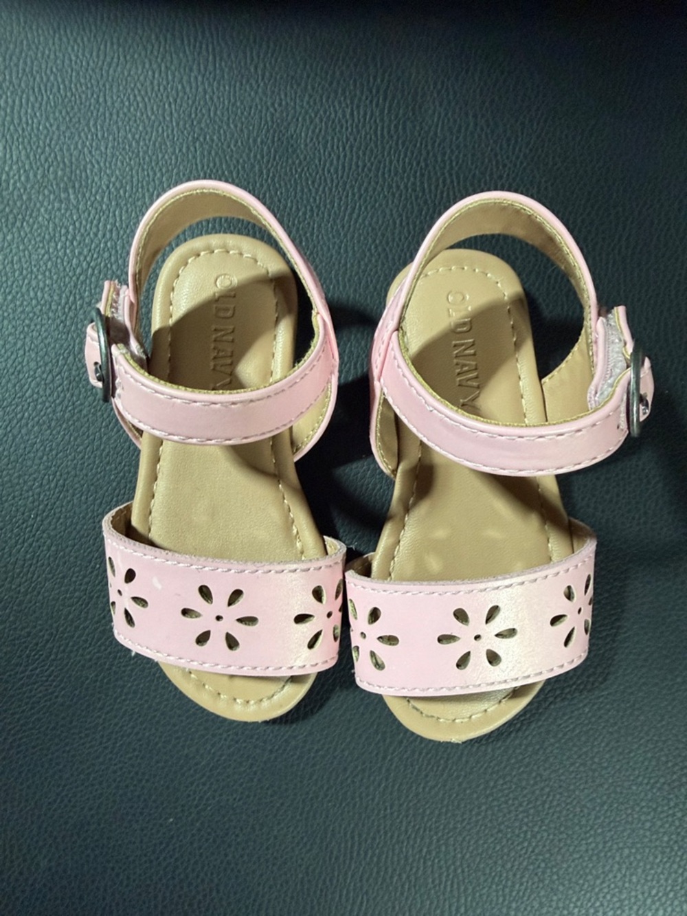 Old Navy Light Pink Faux-Leather Perforated Sandals for Toddler Girls - Picture 2 of 5